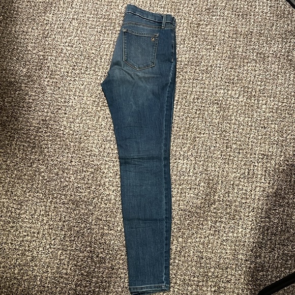 Jessica Simpson High Rise Skinny 6/28 - Picture 3 of 7